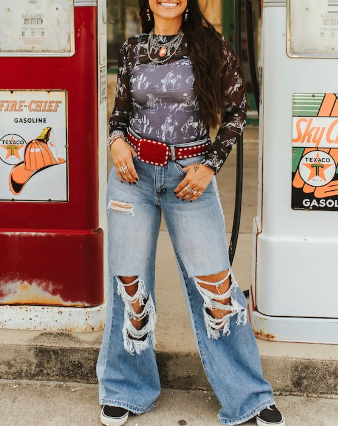 Distressed High Rise Jeans