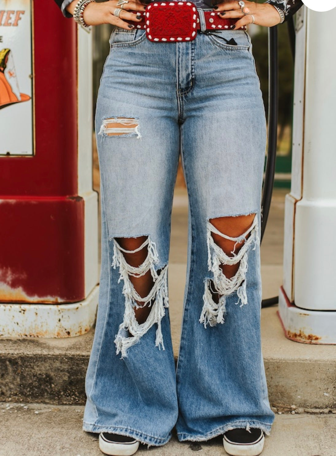 Distressed High Rise Jeans