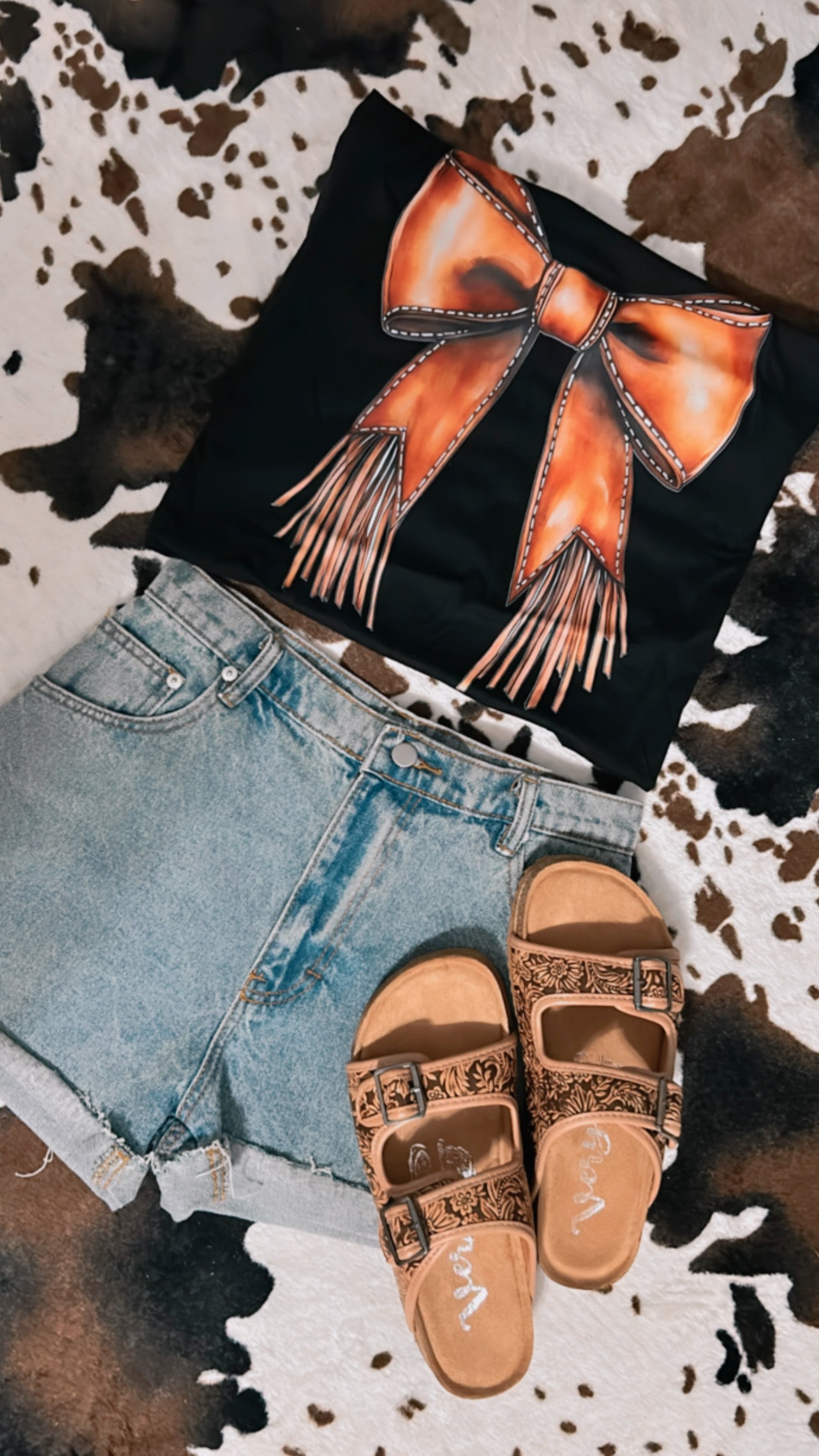 Tooled Bow Tee